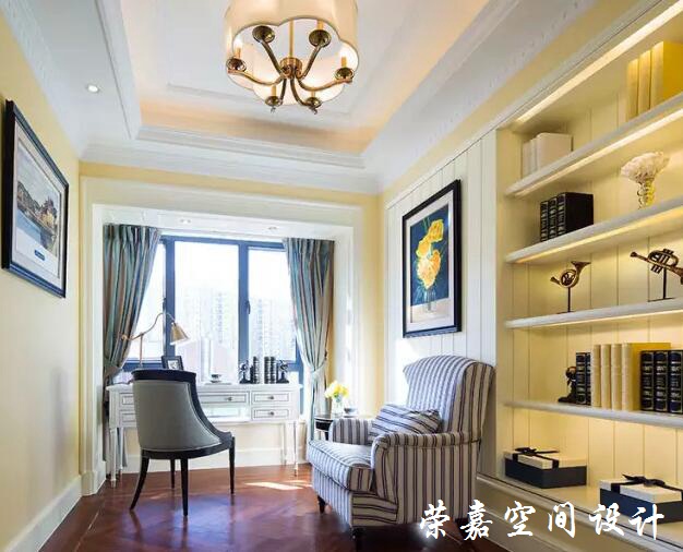 書房這么美，還能專心地看書嗎？