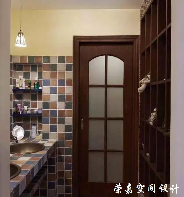 你關(guān)心過(guò)廁所門(mén)的選擇嗎？后悔沒(méi)早點(diǎn)發(fā)現(xiàn)！
